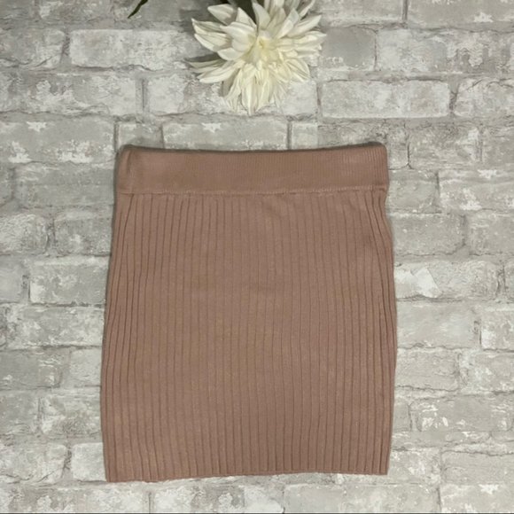 SOLD | Garage Cream Bodycon Mini Skirt - Picture 8 of 16